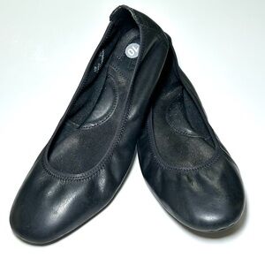 Born Julianne Classic Black Leather Ballet Flats Comfort Footbed Women’s Sz 10W